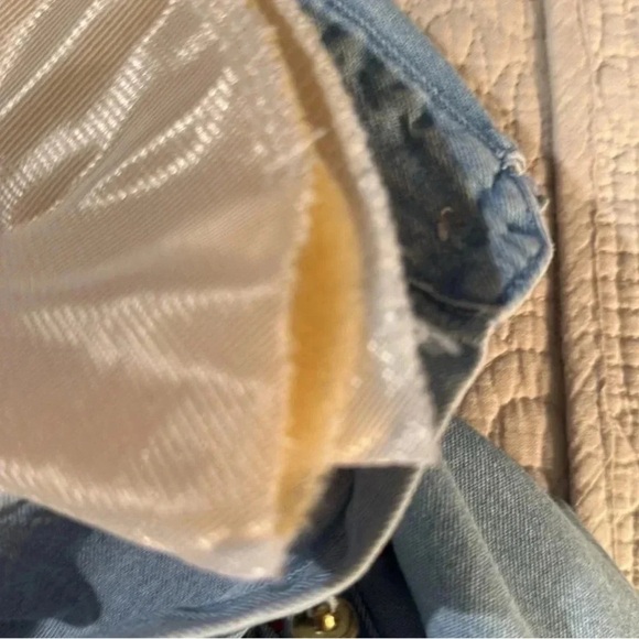 TIA DESIGN Embroidered Denim Shirt with Garden Motifs Womens Size Medium - Picture 9 of 9